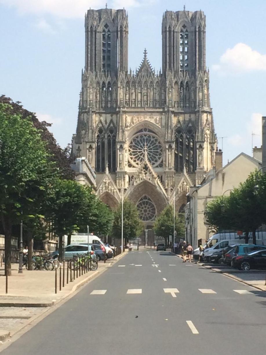 Le Classique Champenois, Centre Ville, Proche Cathedrale Reims Exterior foto